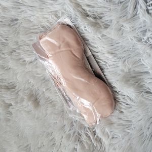 Ruffle sleep mask